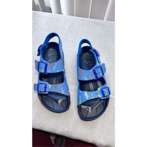 Birkenstock Birki's Waterproof Shark Print Strap Sandals Blue Size 39 womens sz